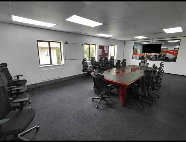 480M² OFFICE TO LET IN VORNA VALLEY